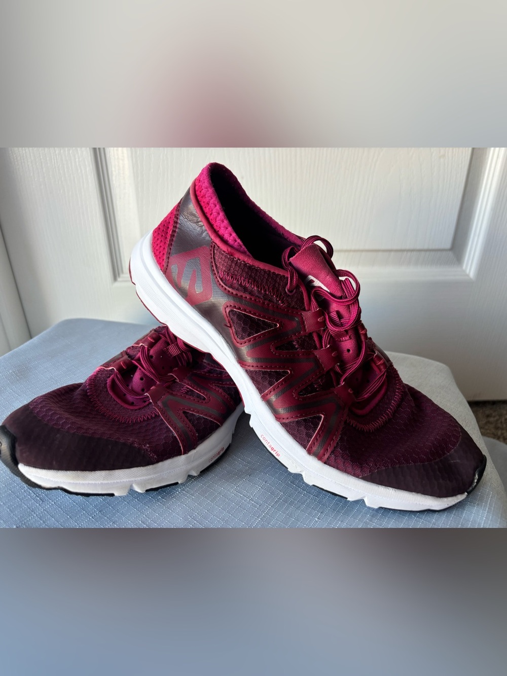 Salomon Cross Amphibian Swift water women’s size 7 sangria sneakers